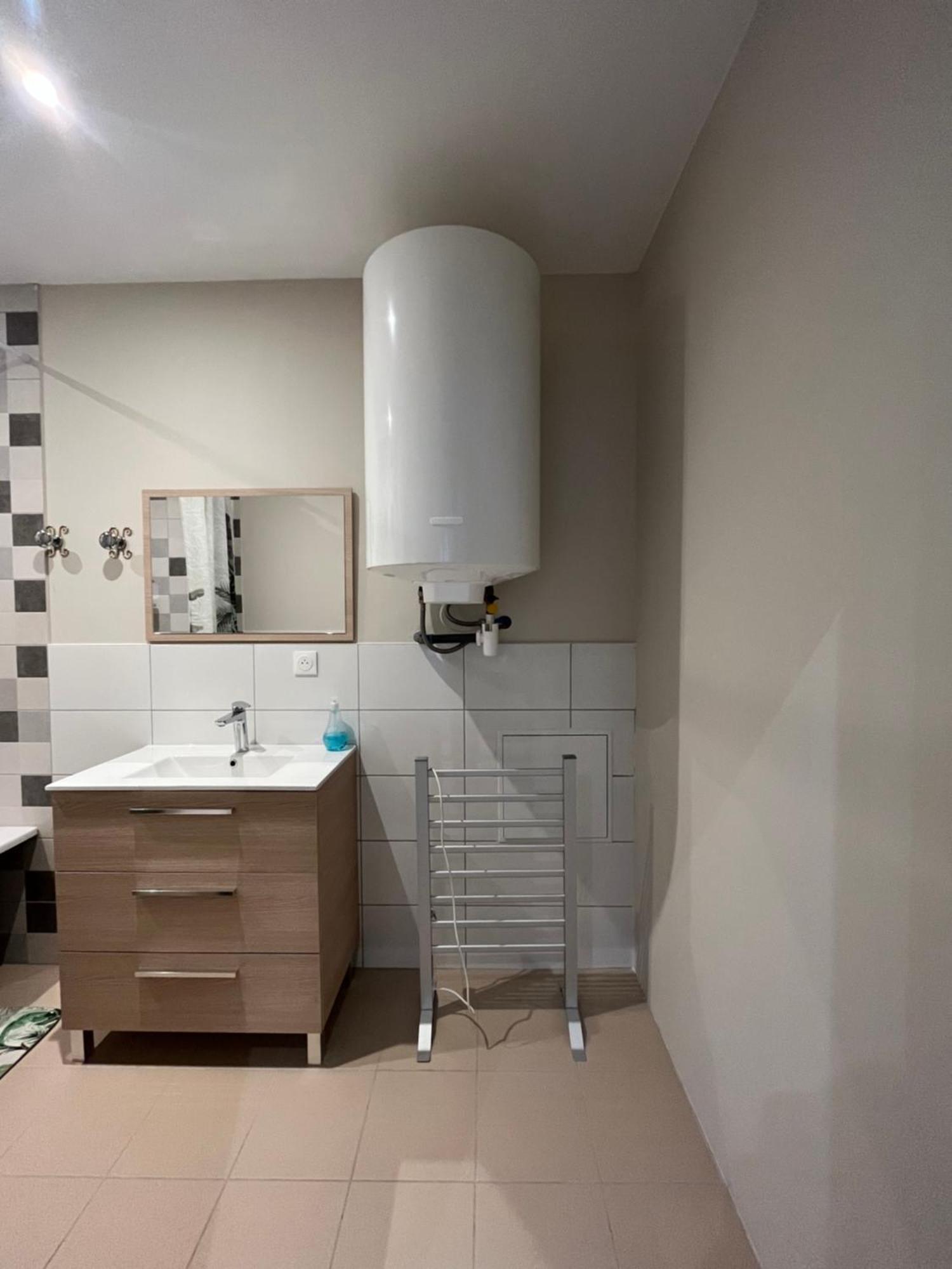 Alta Apartment Bourg-les-Valence Bagian luar foto