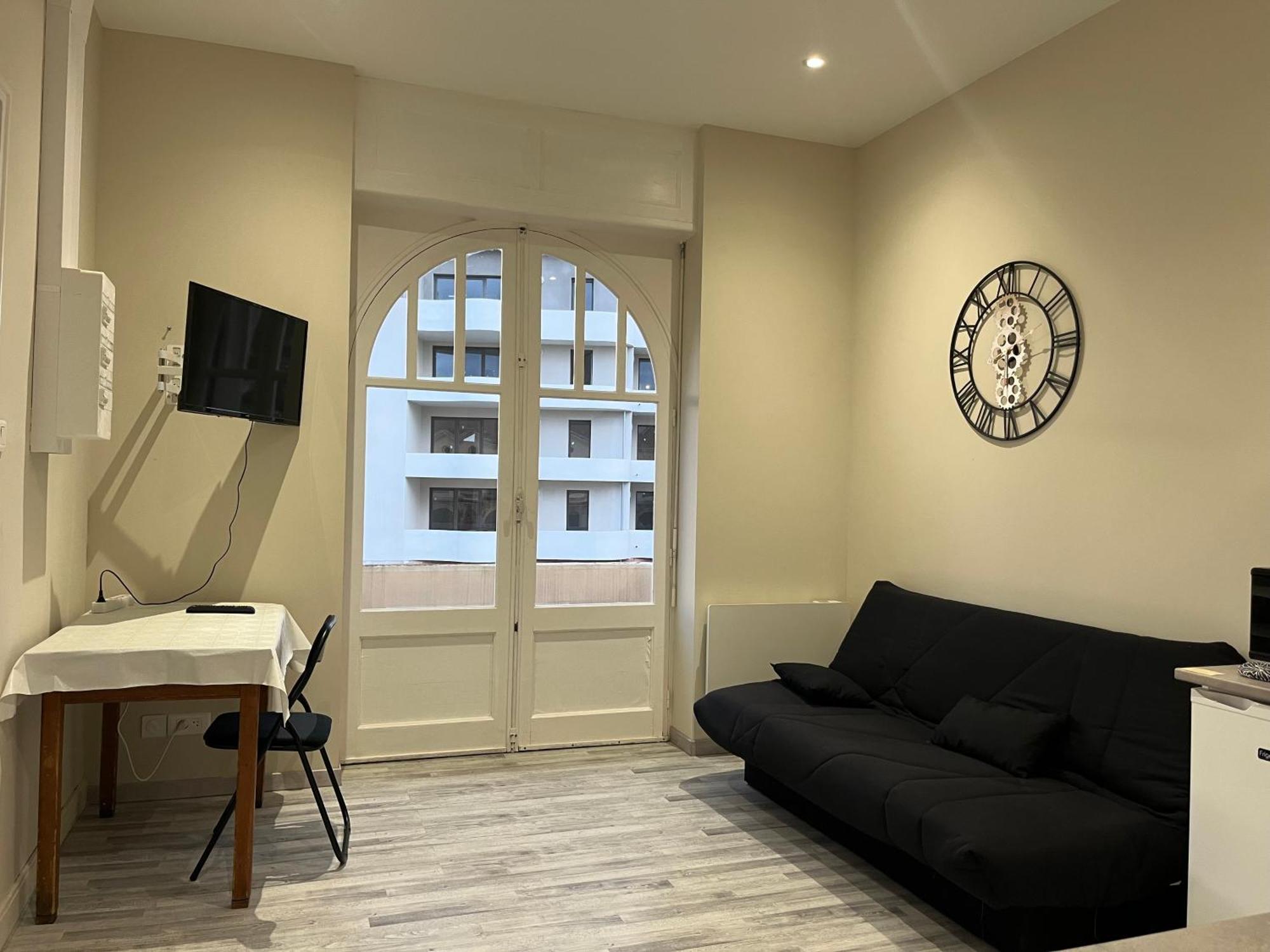 Alta Apartment Bourg-les-Valence Bagian luar foto