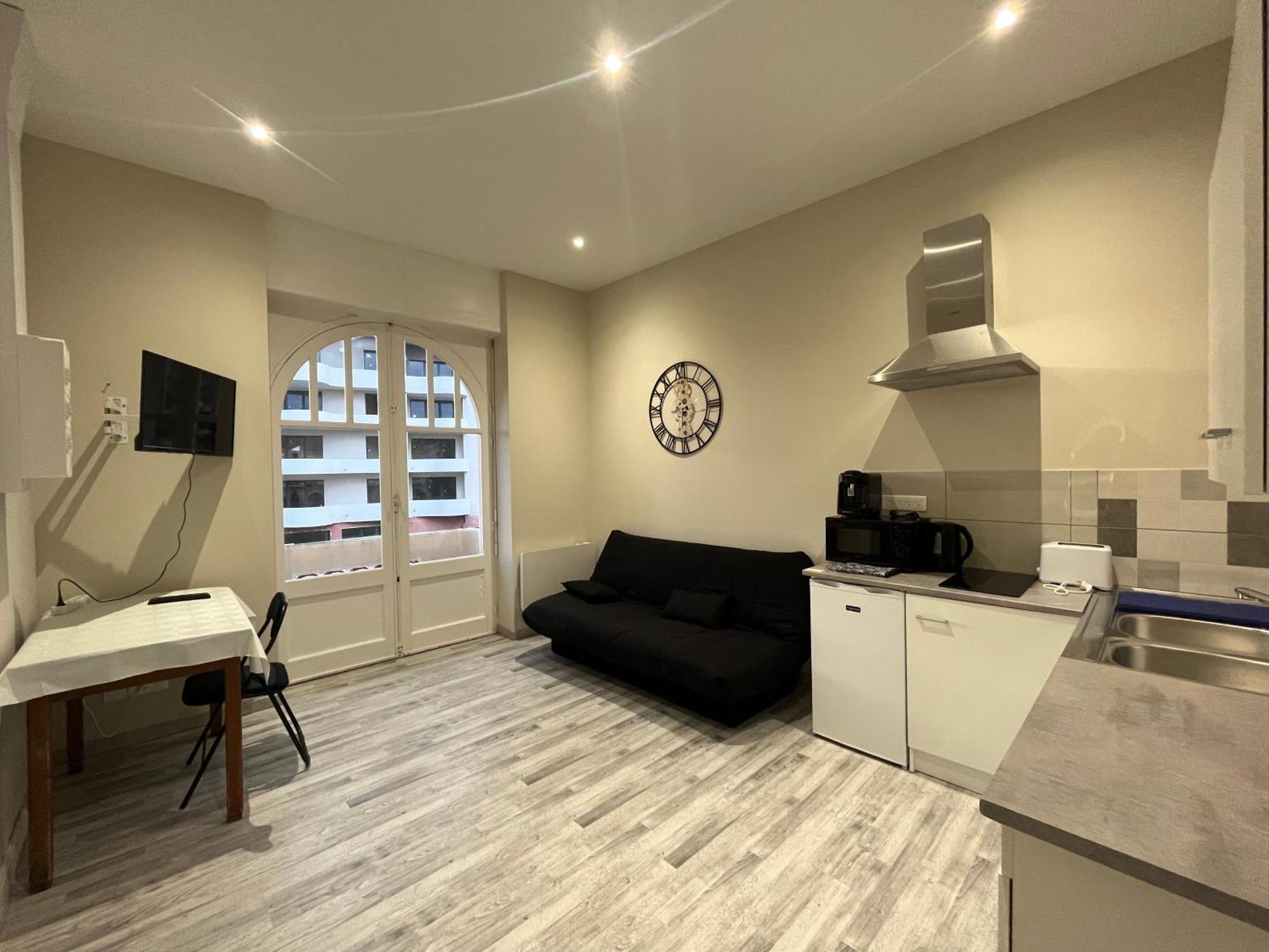 Alta Apartment Bourg-les-Valence Bagian luar foto