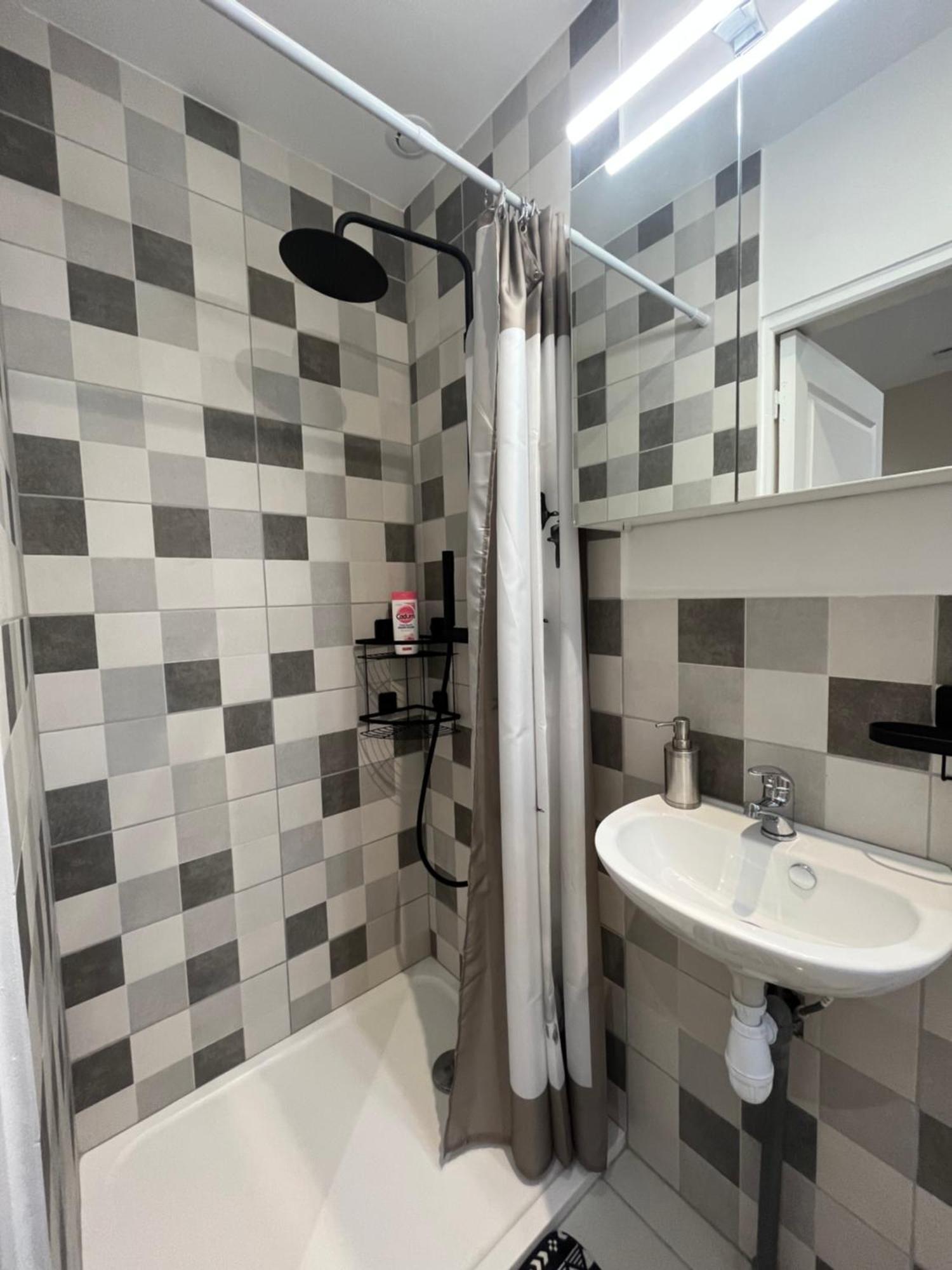 Alta Apartment Bourg-les-Valence Bagian luar foto
